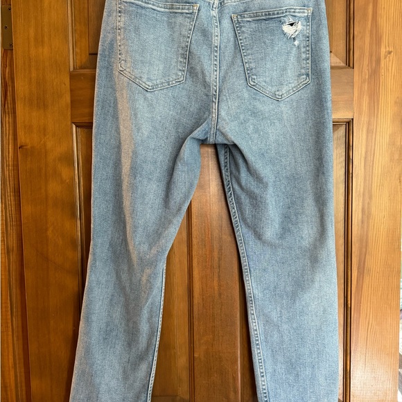 Gap Cigarette High Rise Jeans (short) - Picture 3 of 3
